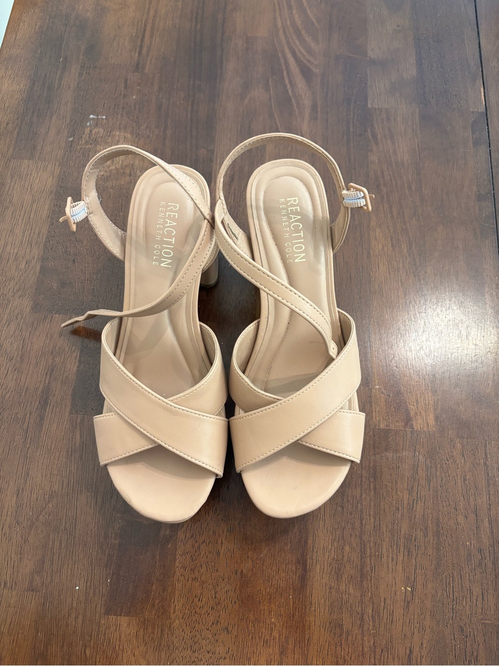 Kenneth Cole Reaction Beige Tan Crisscross Block Heel Sandals